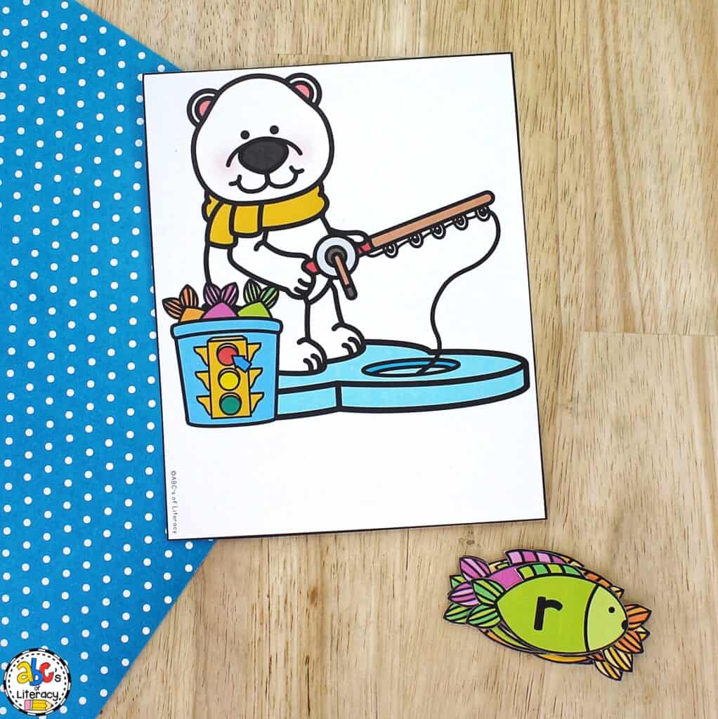 Free printable Polar Bear Onset & Rime Activity: letter sounds, building words & reading activities for beginning readers reading activity