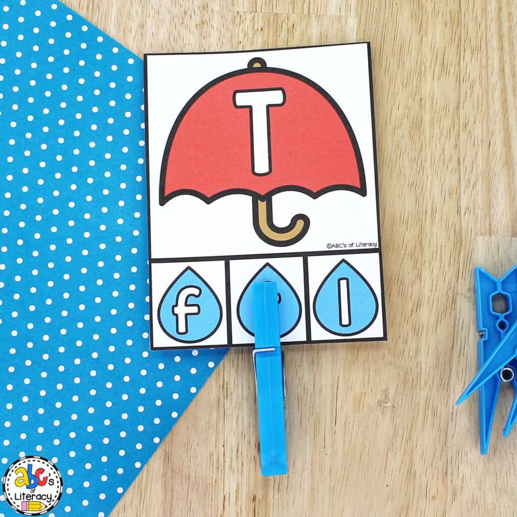Free printable Umbrella Alphabet Clip Cards for preschool: Work on letter recognition, matching letters, fine motor skills, and more! fine motor skills
